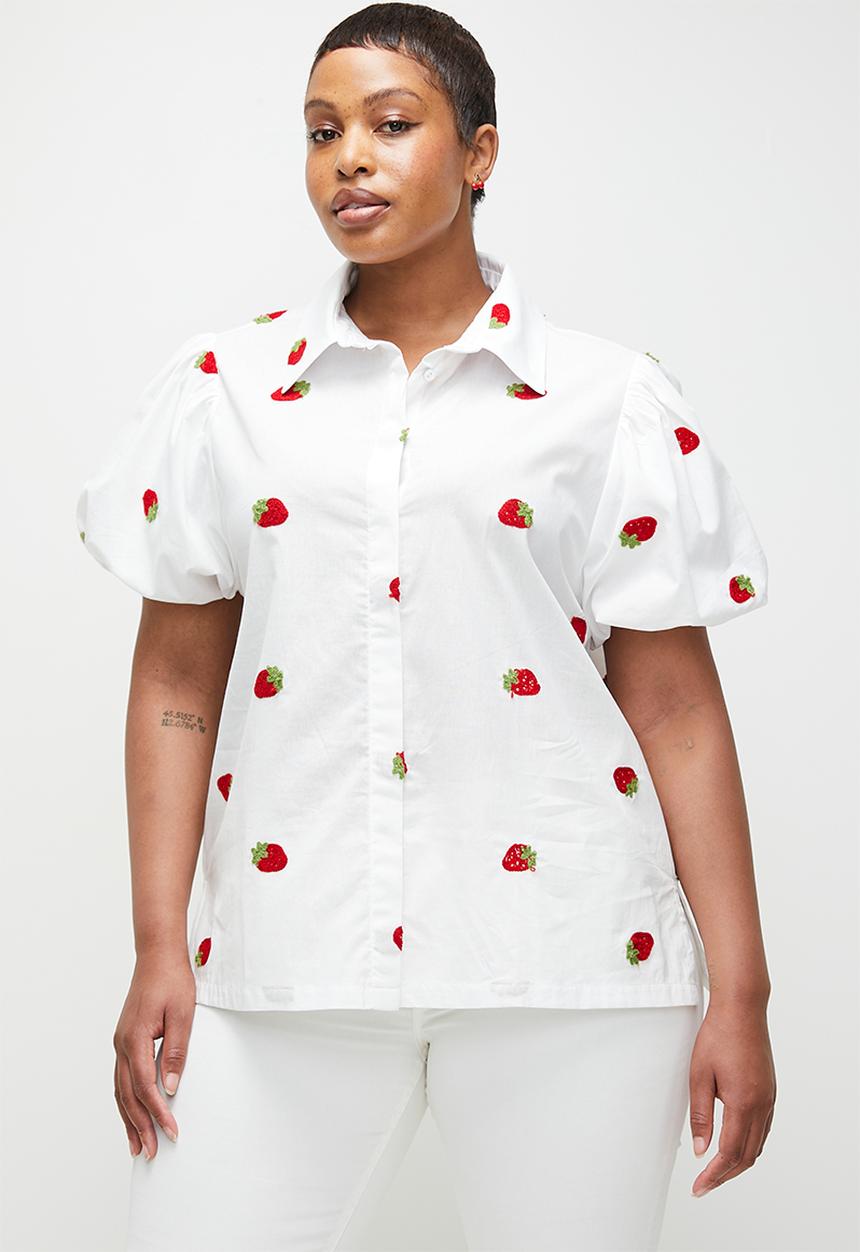 Me&B - Plus Concelaed Front Shirt With Balloon Sleeve - Strawberryemb