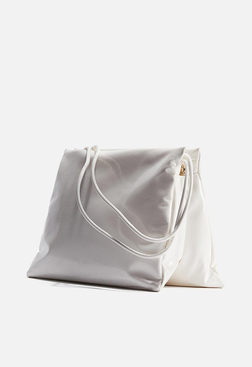 H&M - H&M Studio: Padded crossbody bag - white