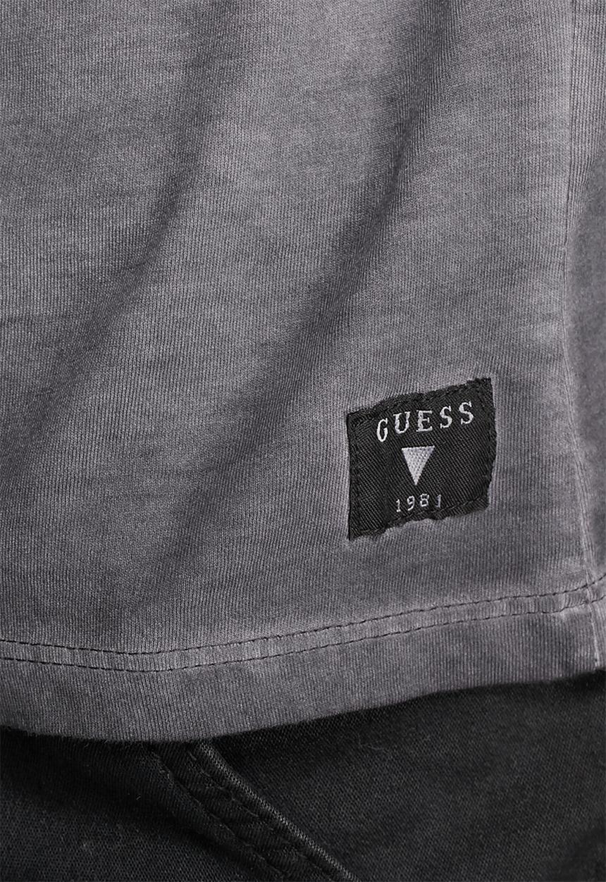GUESS - Seal Tee