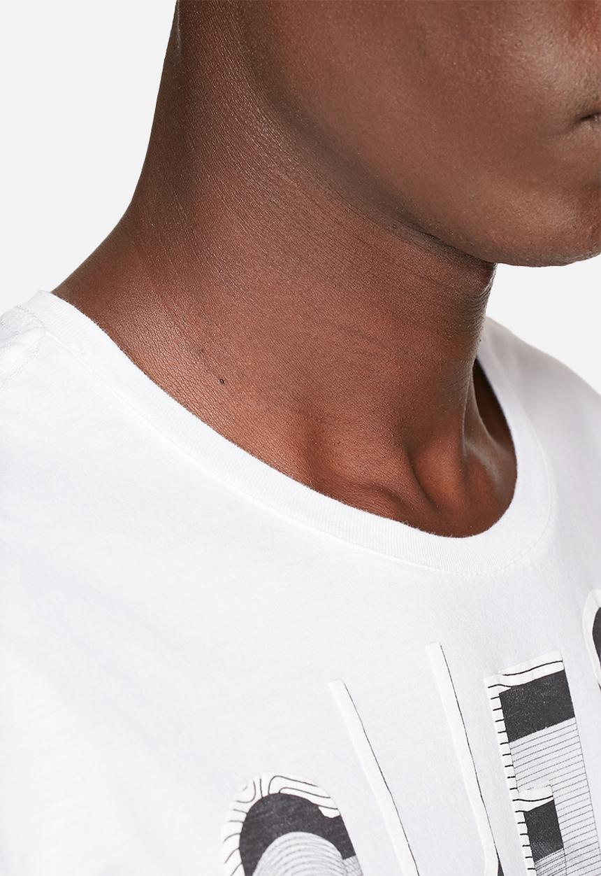 GUESS - Cascading Tee