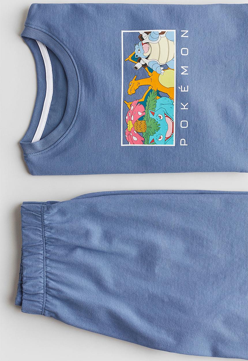 H&M - Pyjama T-shirt and shorts - dusty blue pokémon