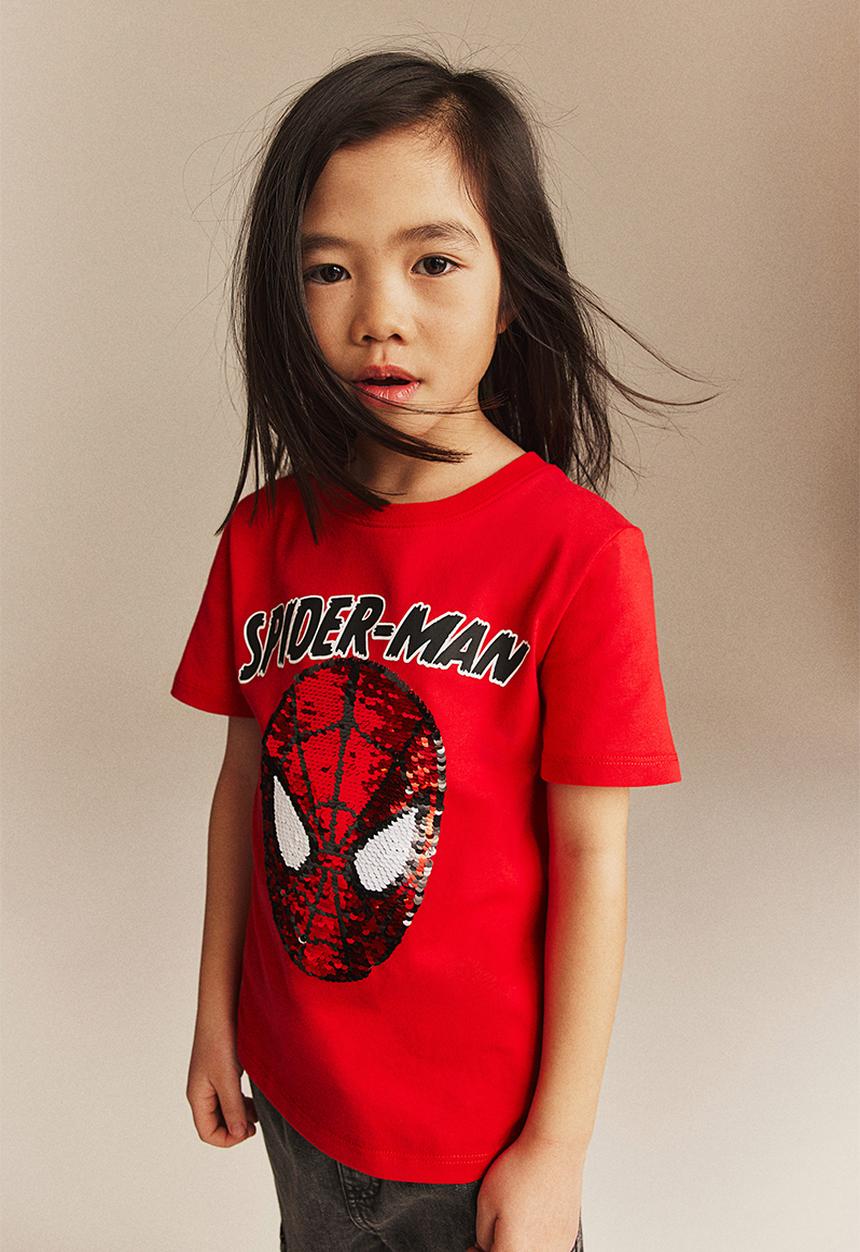 H&M - Reversible sequin T-shirt - bright red spider-man
