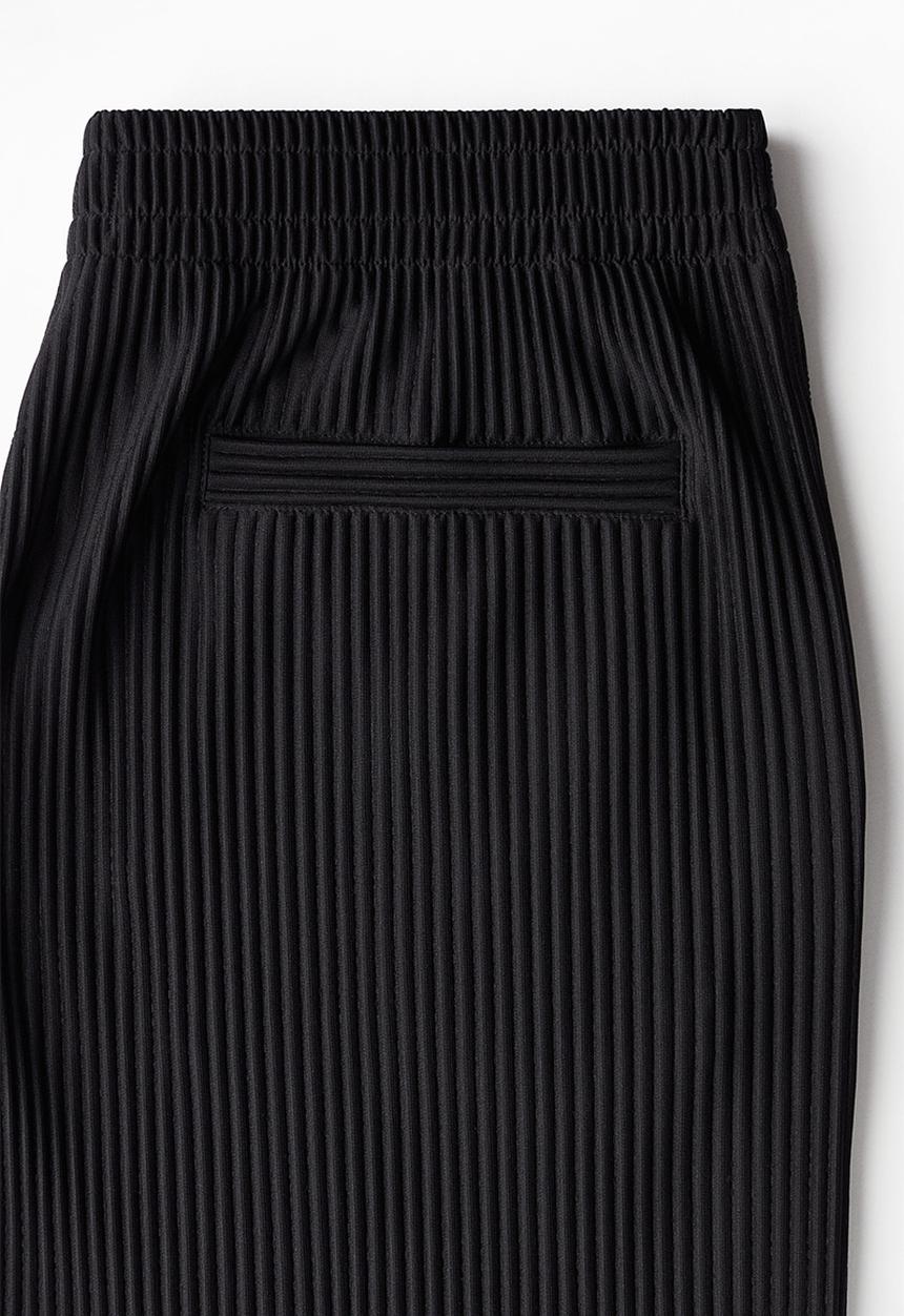 H&M - Regular fit pleated shorts - black