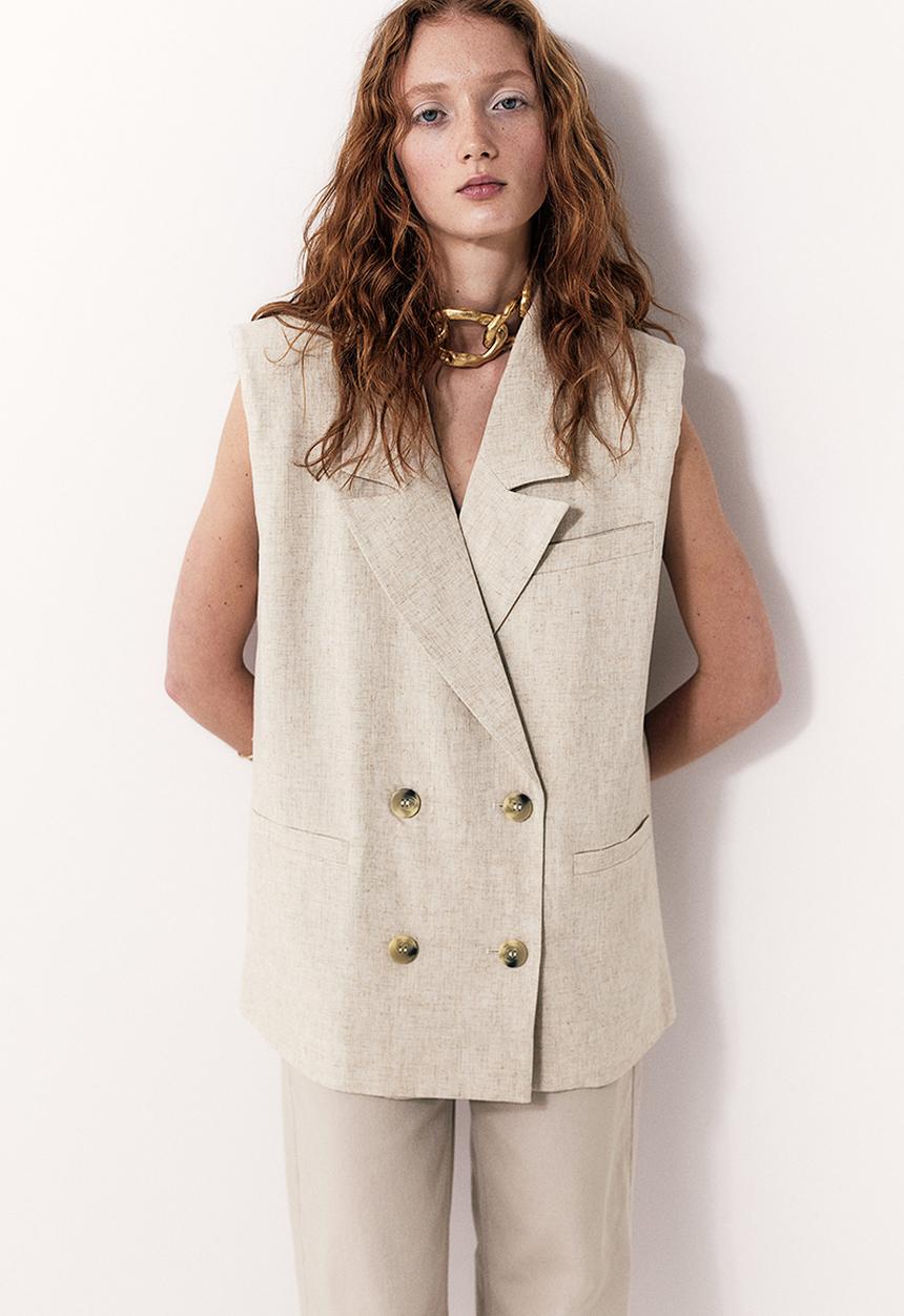 H&M - Sleeveless blazer - light beige 