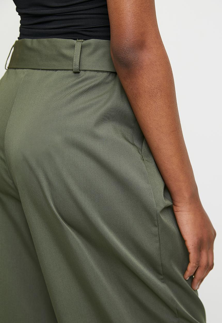Superbalist - Barrel leg short - green