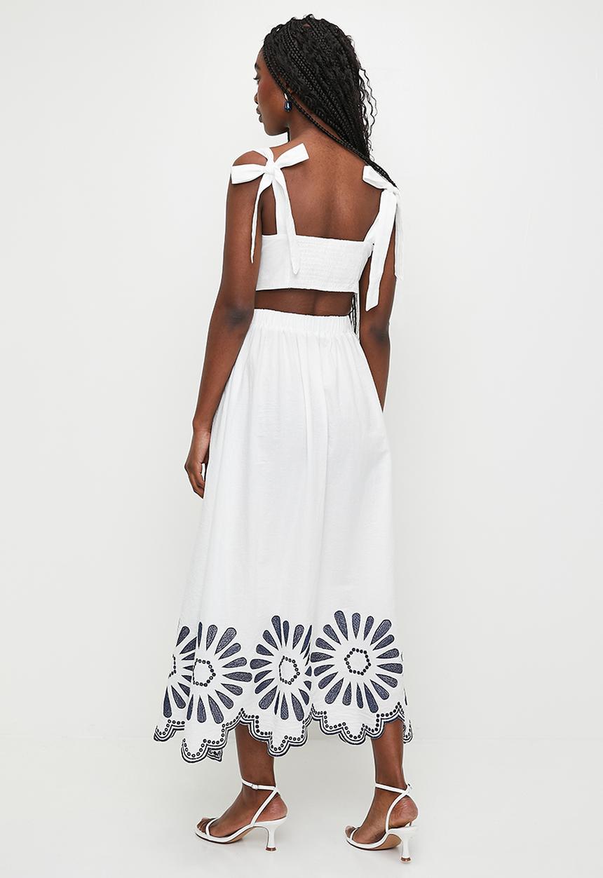 MILLA - Tie detail fit & flare with embroidery - black & white