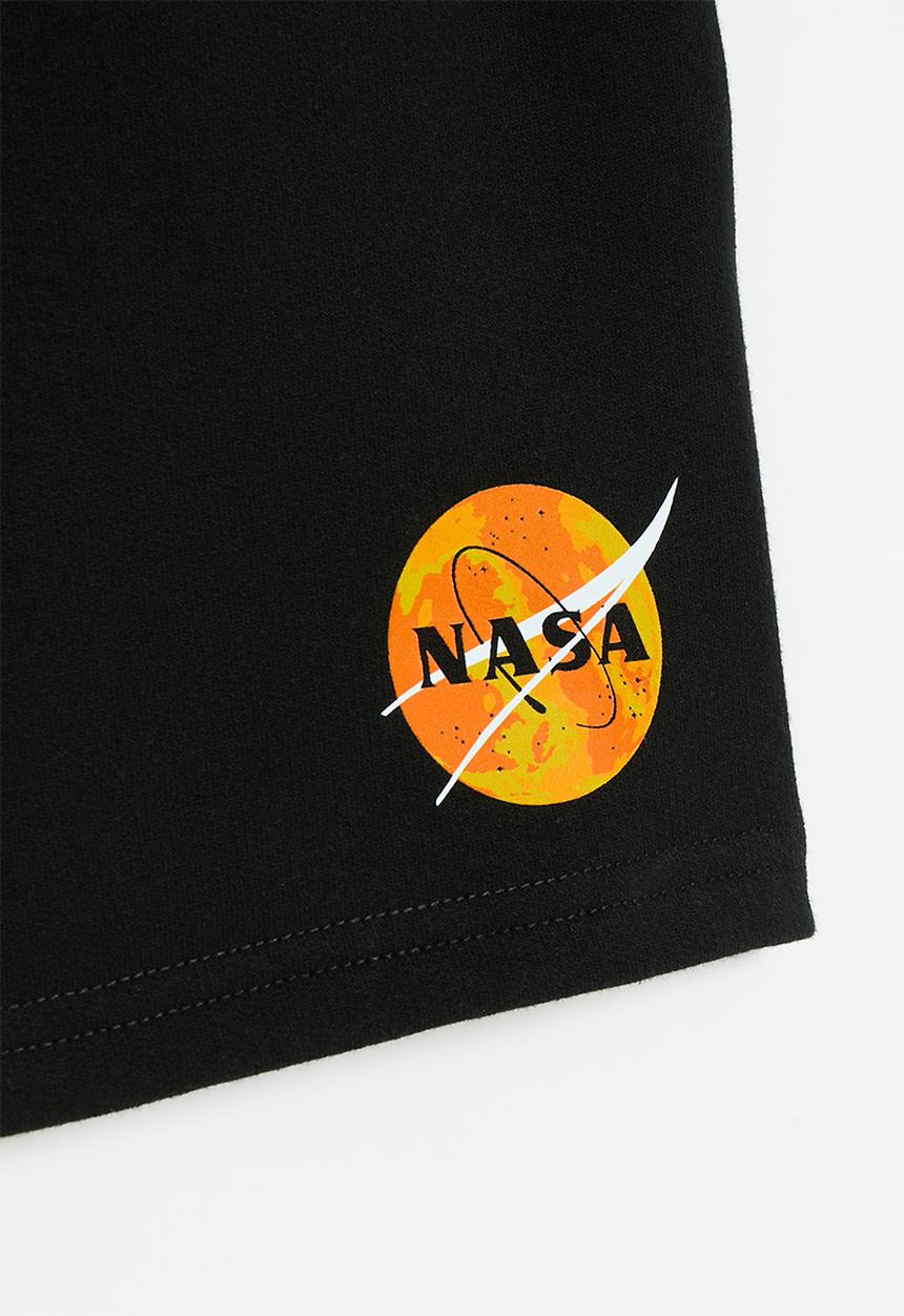 Pop Candy - Nasa short - black