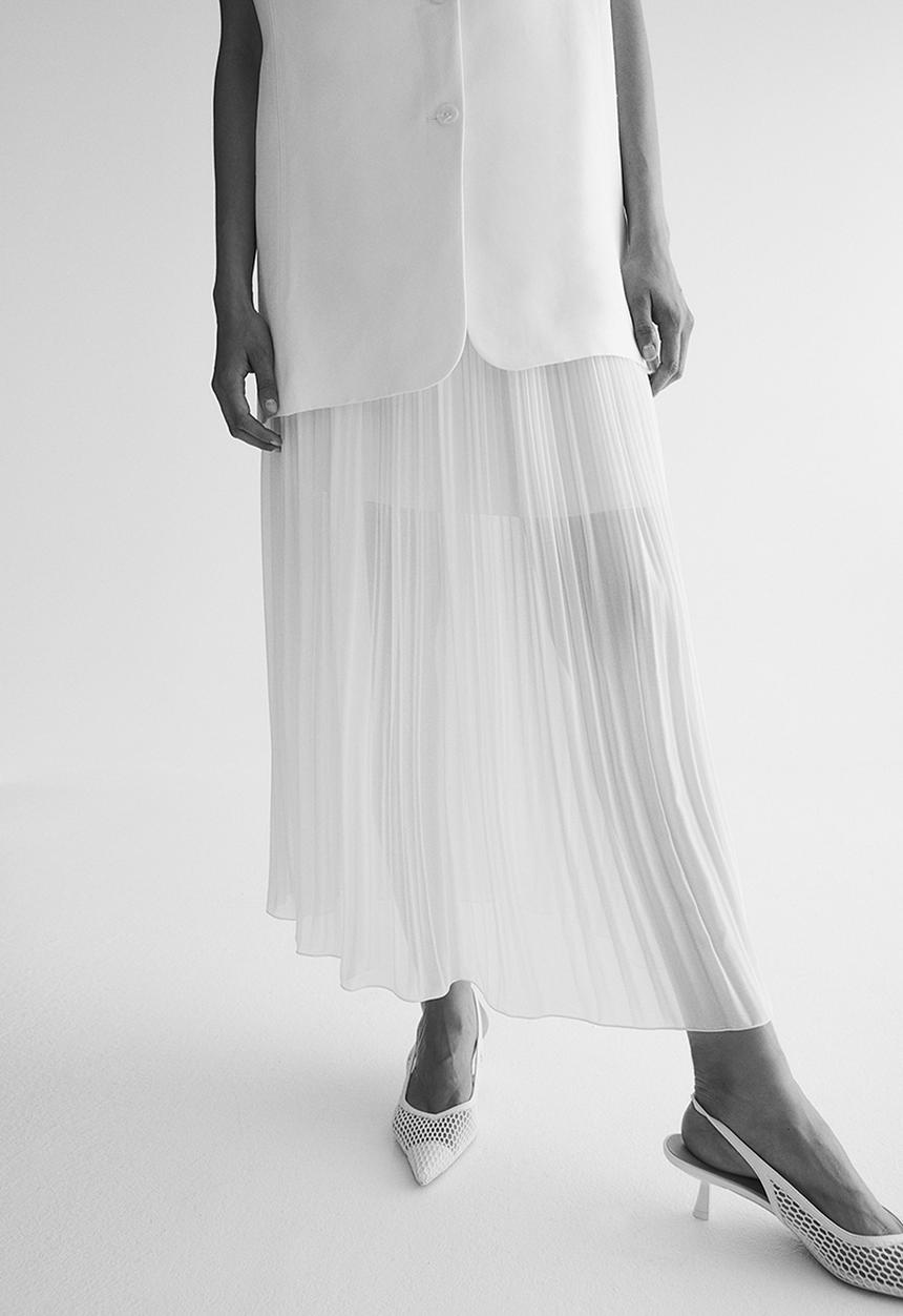H&M - Pleated chiffon skirt - white