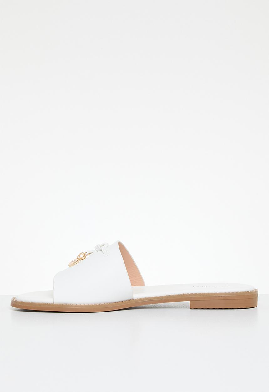 Nine West - Wollon slip on sandal - White