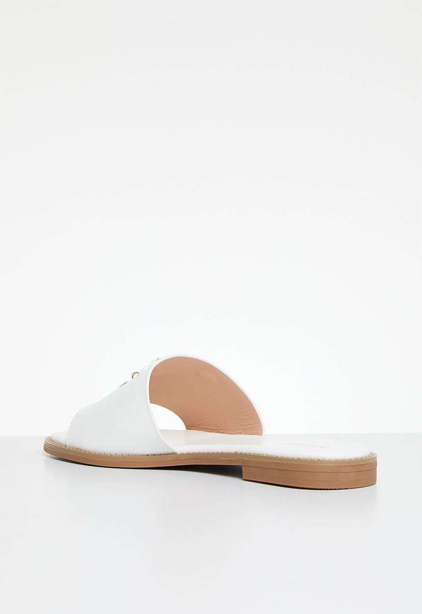 Nine West - Wollon slip on sandal - White