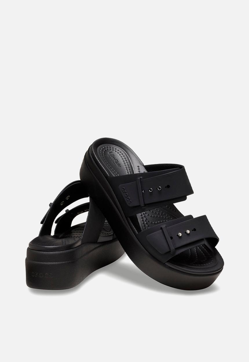 Crocs - Brooklyn buckle low wedge - black