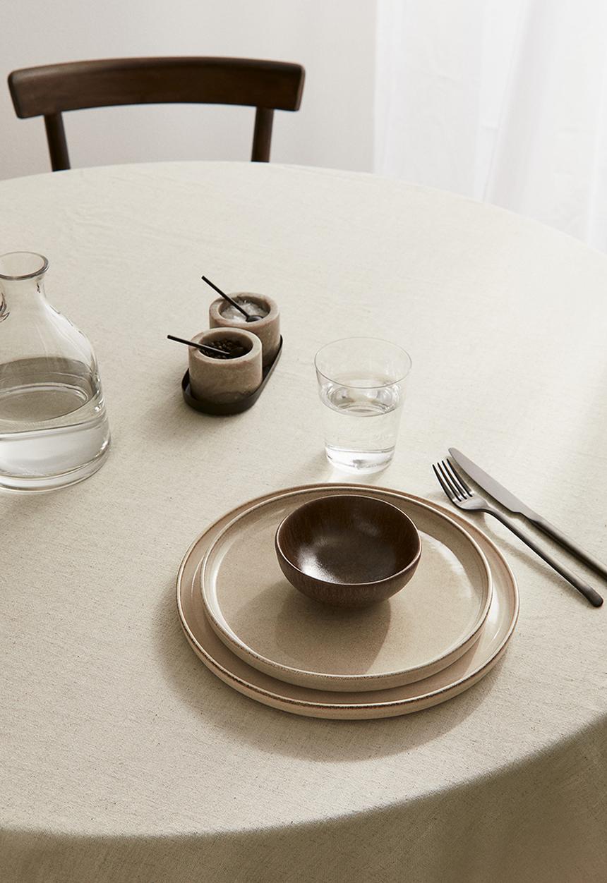 H&M - Large stoneware plate - beige