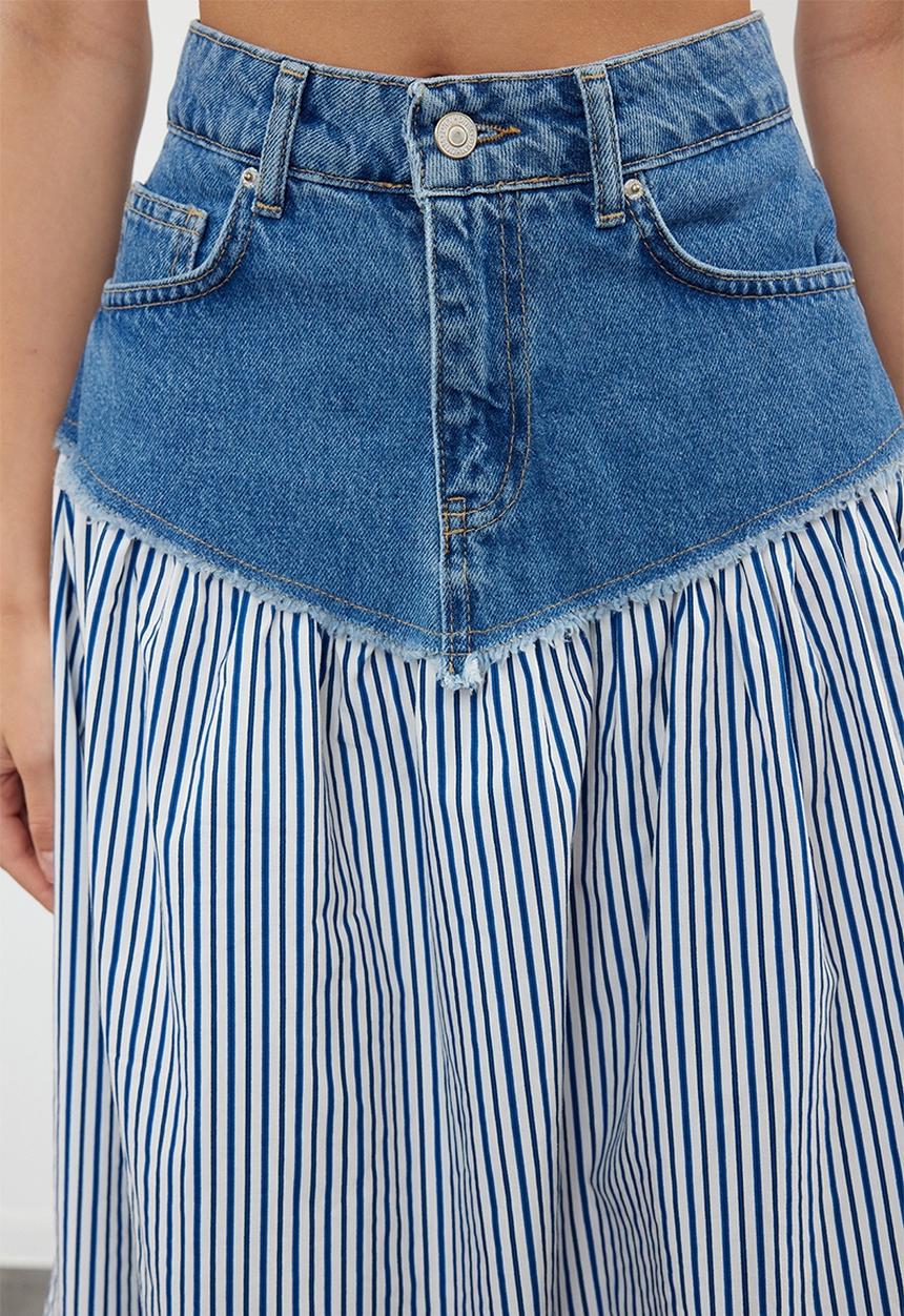 Trendyol - Color blocked high waist midi denim skirt - blue & white 