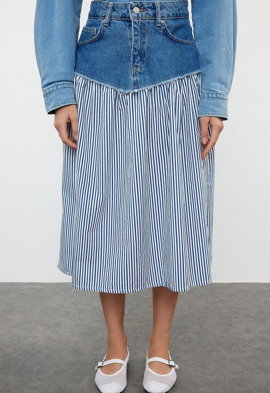 Trendyol - Color blocked high waist midi denim skirt - blue & white 