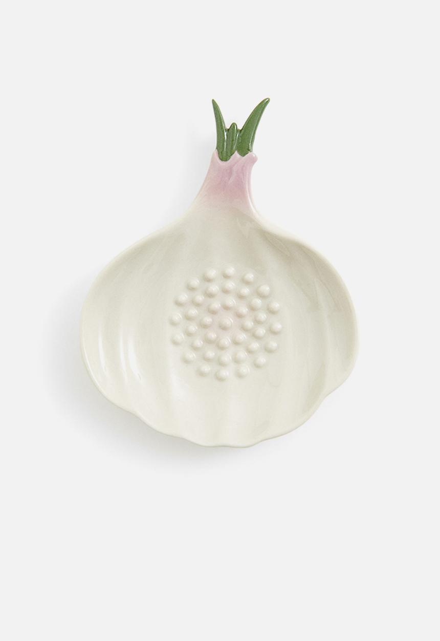 H&M - Garlic-shaped grater plate - white