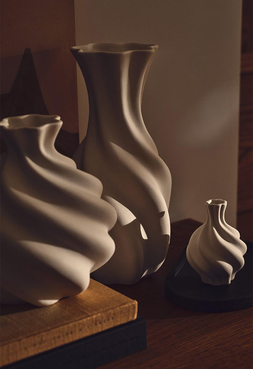 H&M - Small stoneware vase - white