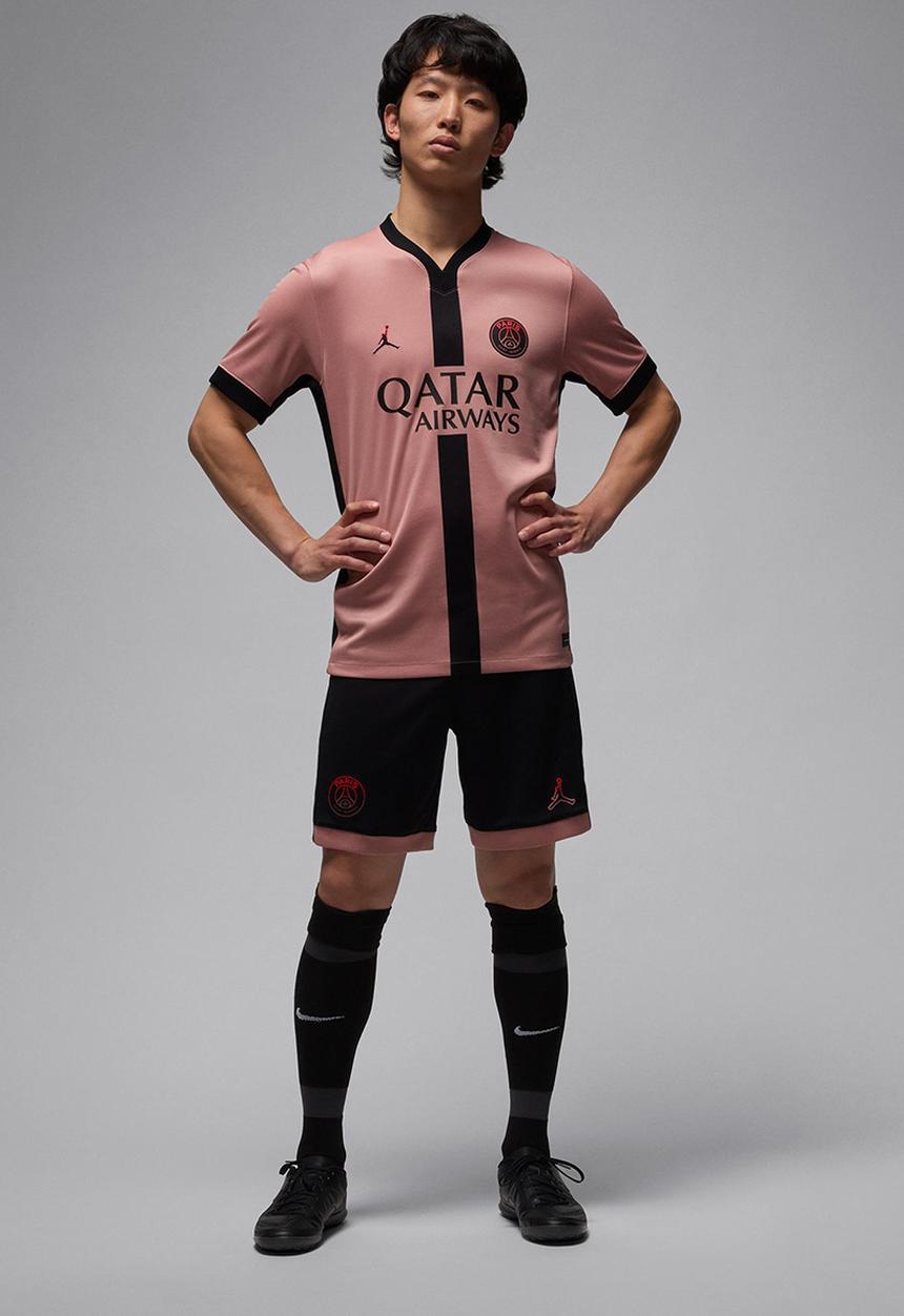Nike - Paris Saint-Germain 2024/25 Stadium Third jersey - rust pink/black
