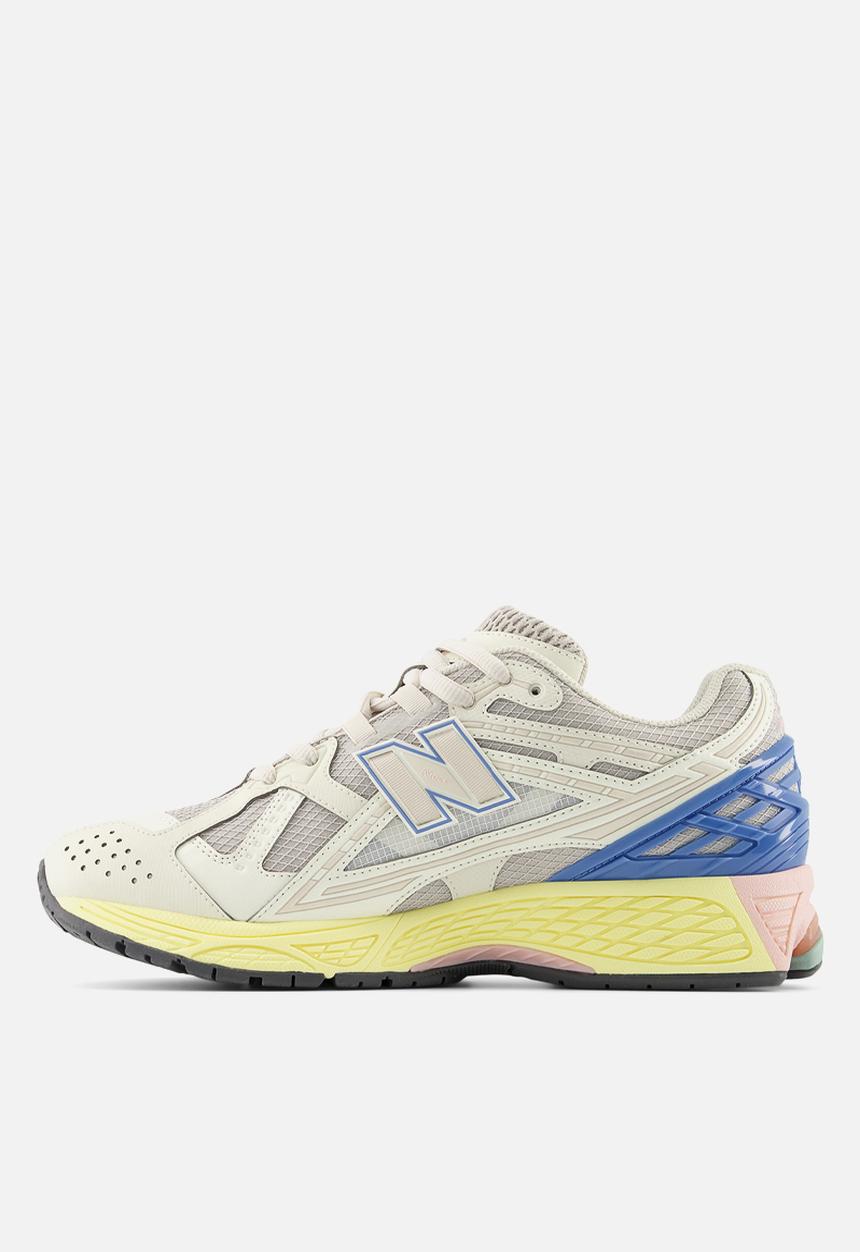 New Balance  - 1906