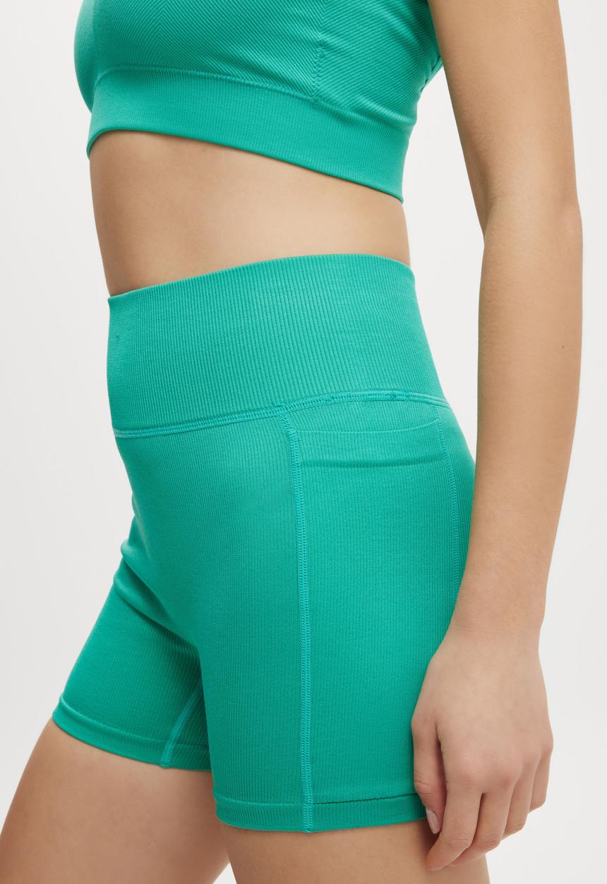 Cotton On - Seamless Pocket Shortie Short - Arcadia