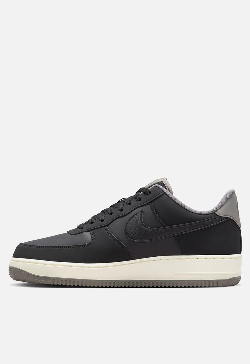 Nike - AIR FORCE 1 '07 LV8