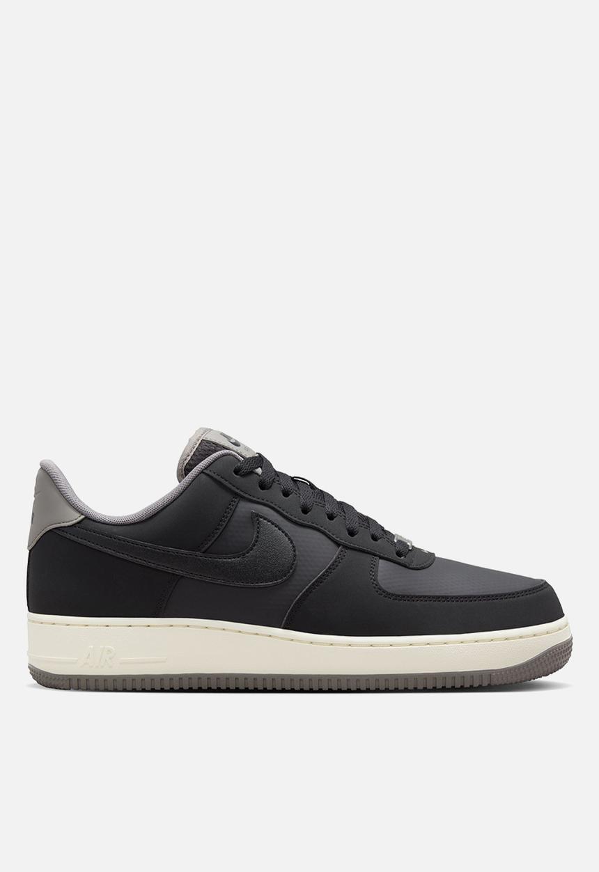 Nike - AIR FORCE 1 '07 LV8