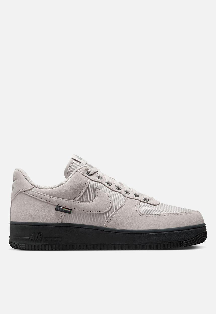 Nike - AIR FORCE 1 '07