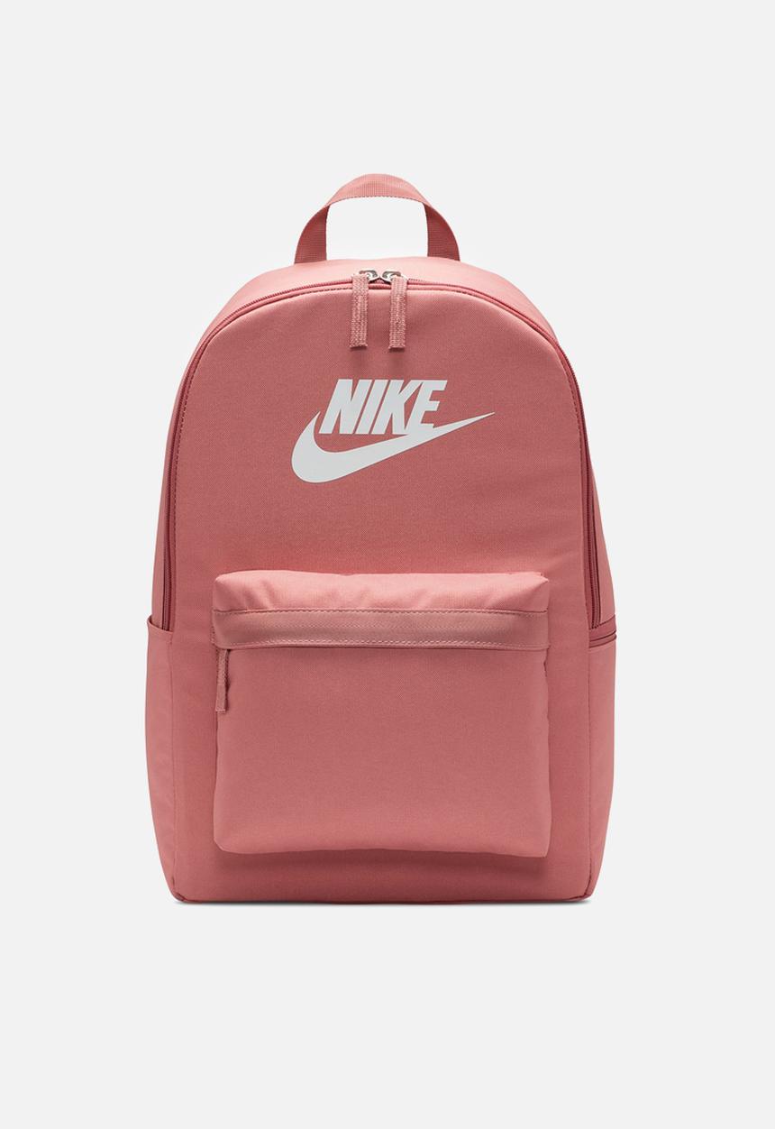 Nike - Nike Heritage