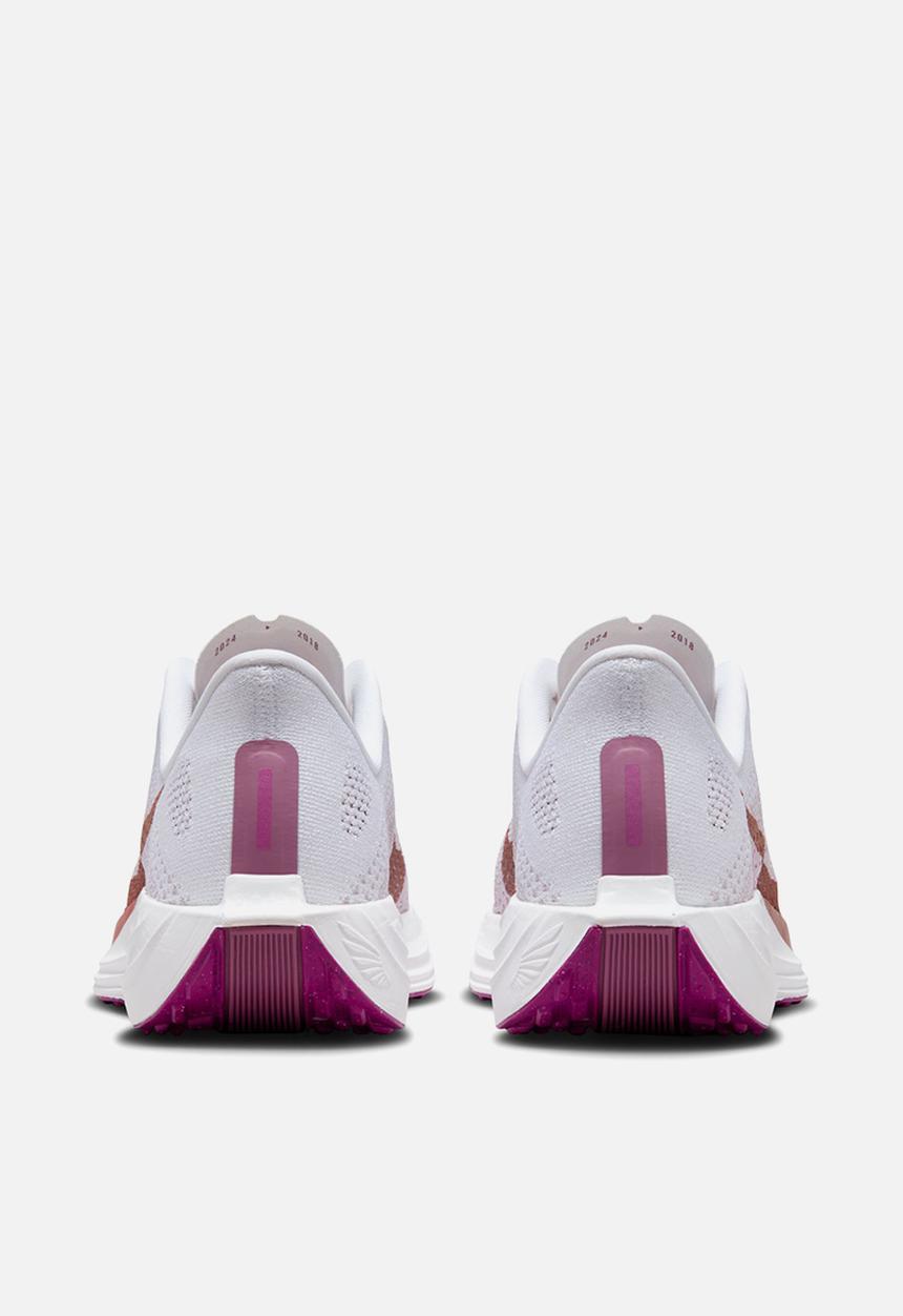 Nike - W pegasus plus 
