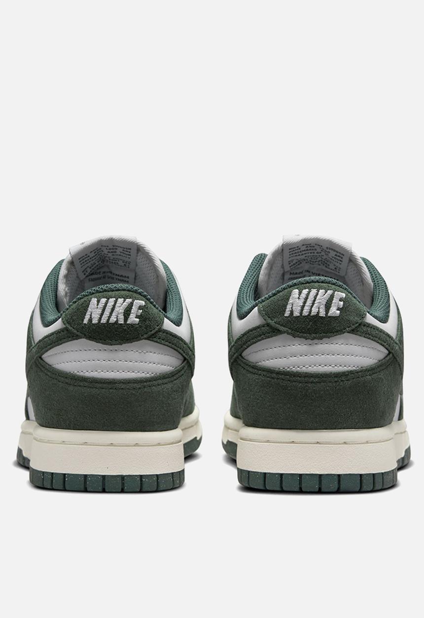 Nike - Dunk Low