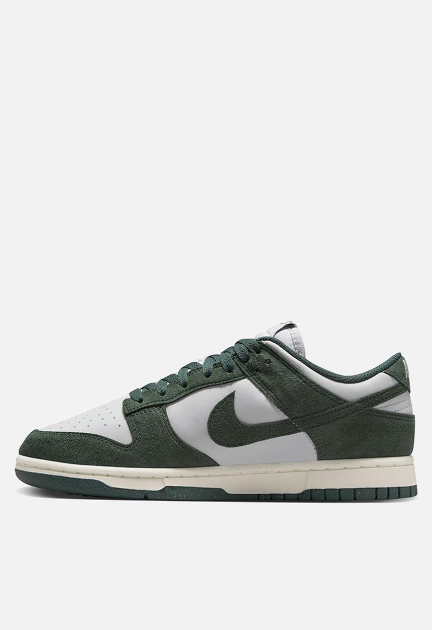 Nike - Dunk Low