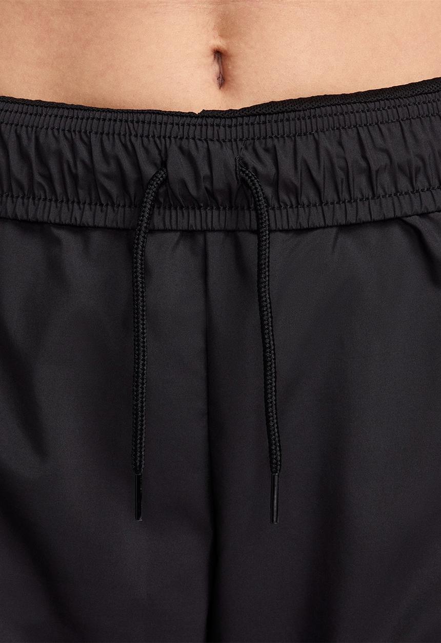 Nike - Nike UV essential woven jogger - Black/White