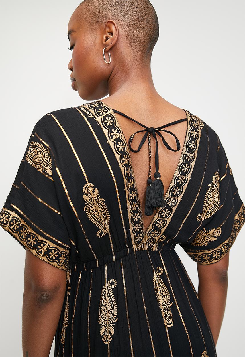Stella Morgan - Paisly Foil Border Maxi Dress - Black