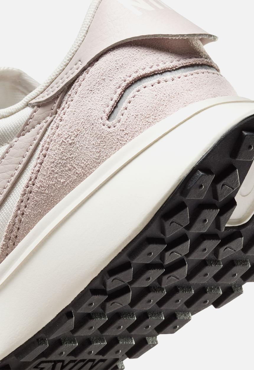 Nike - Nike Phoenix Waffle