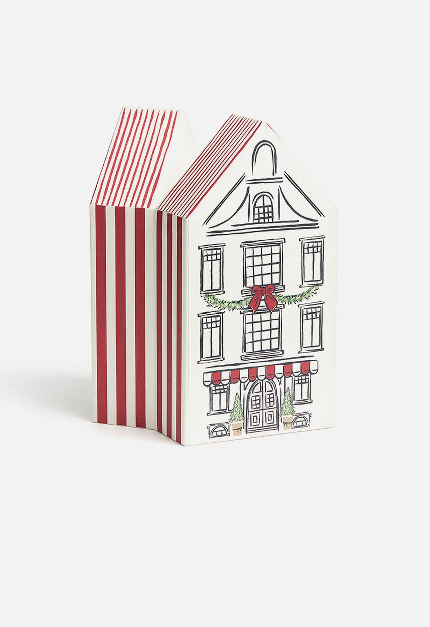 H&M - Nan - white house