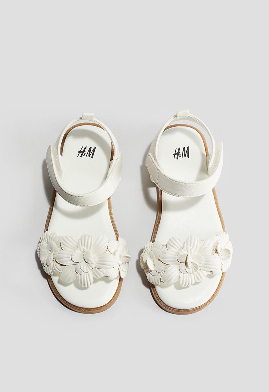 H&M - Appliquéd sandals - white flowers 