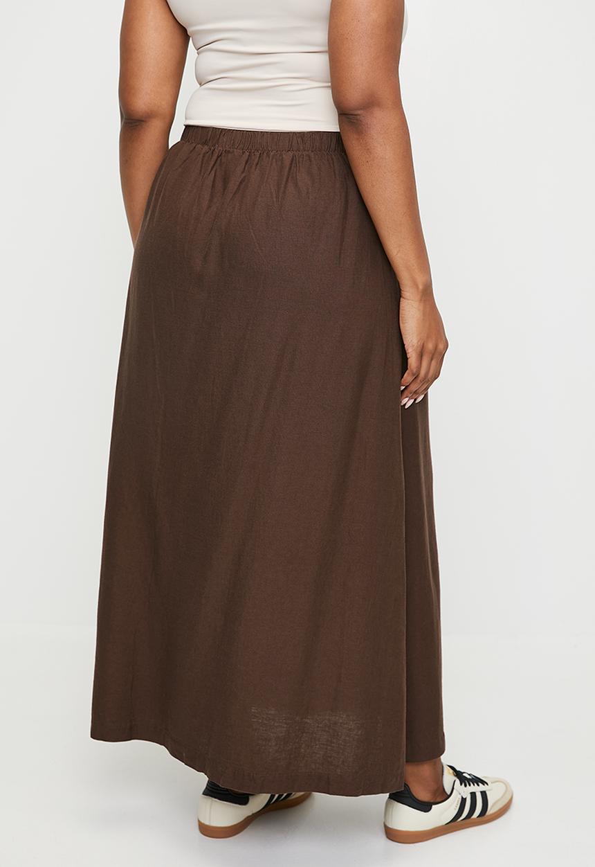 Cotton On - Plus Haven Maxi A-Line Skirt - Chocolate
