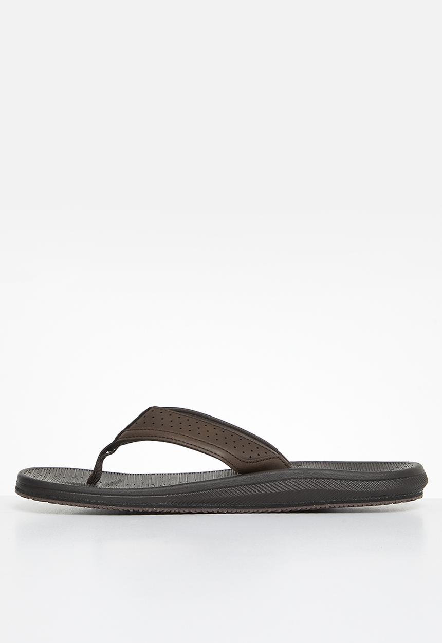 Hush Puppies - Strut - brown
