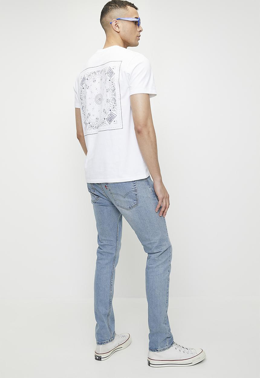 Levi’s® - Graphic crewneck tee za - bw bandana white