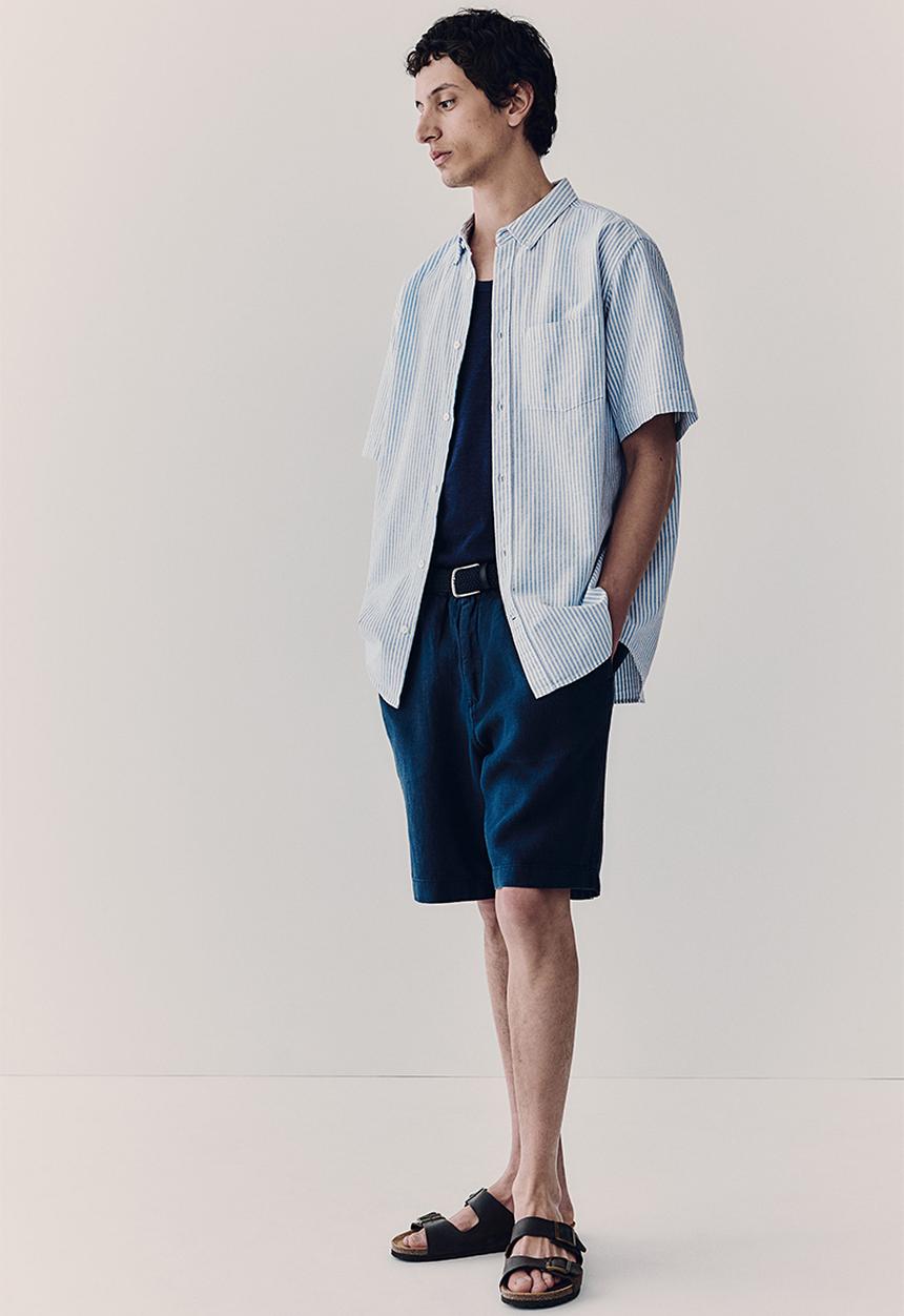 H&M - Regular fit short-sleeved oxford shirt - blue striped