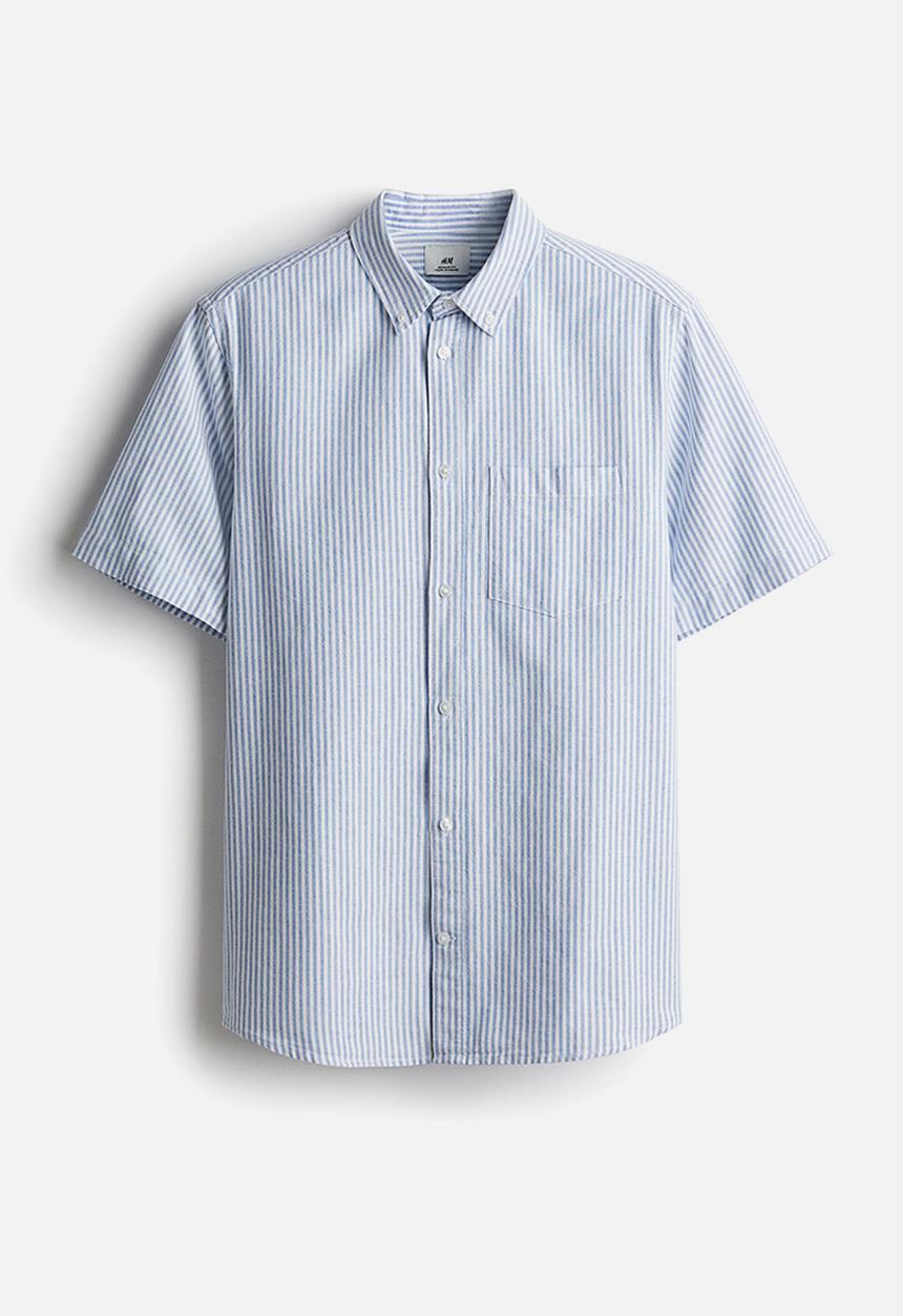 H&M - Regular fit short-sleeved oxford shirt - blue striped