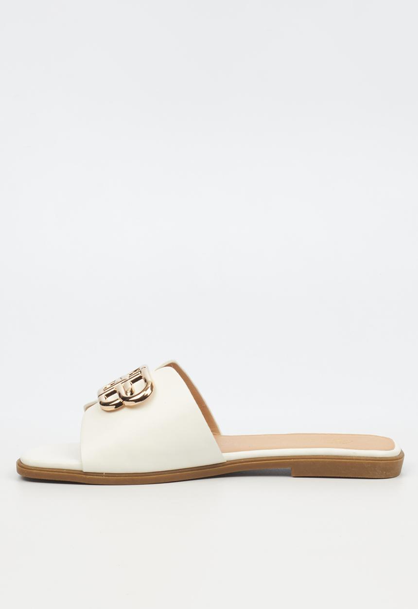 Miss Black - Syrup 1 slip-on - white