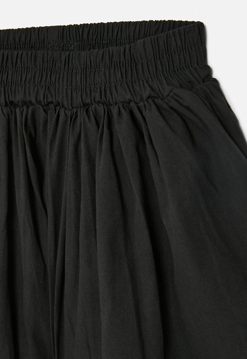Pop Candy - Flared shorts - black
