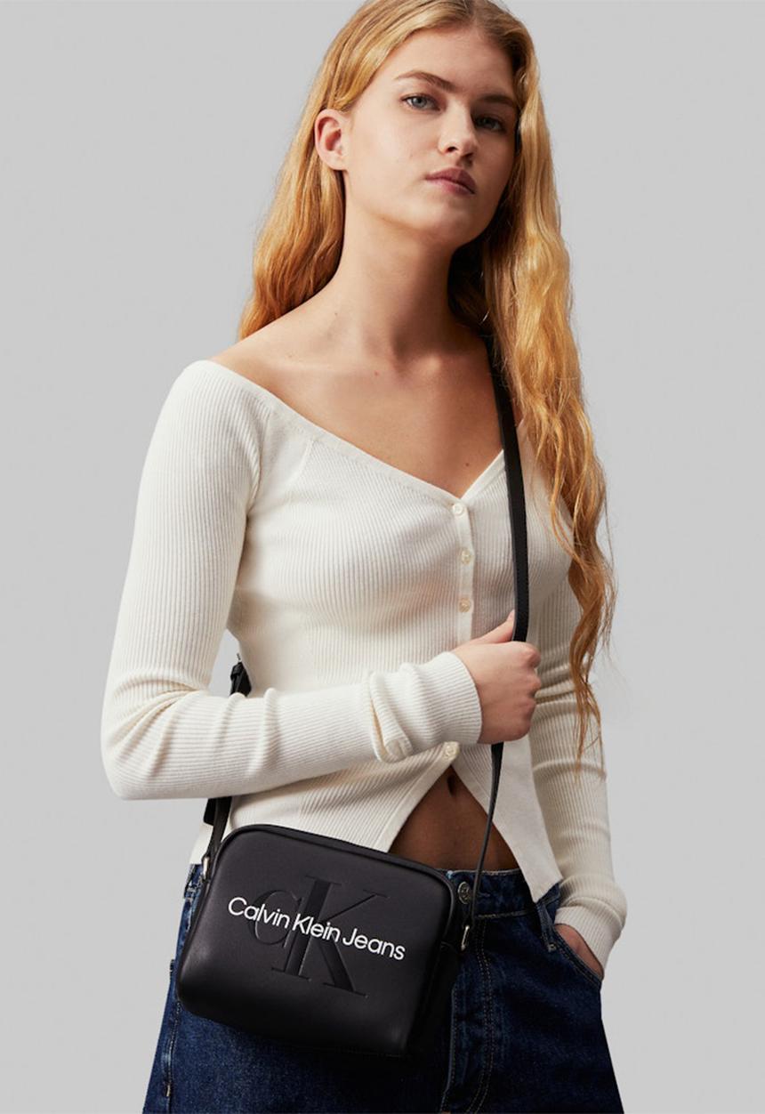Calvin Klein - Scuplted camera bag - black