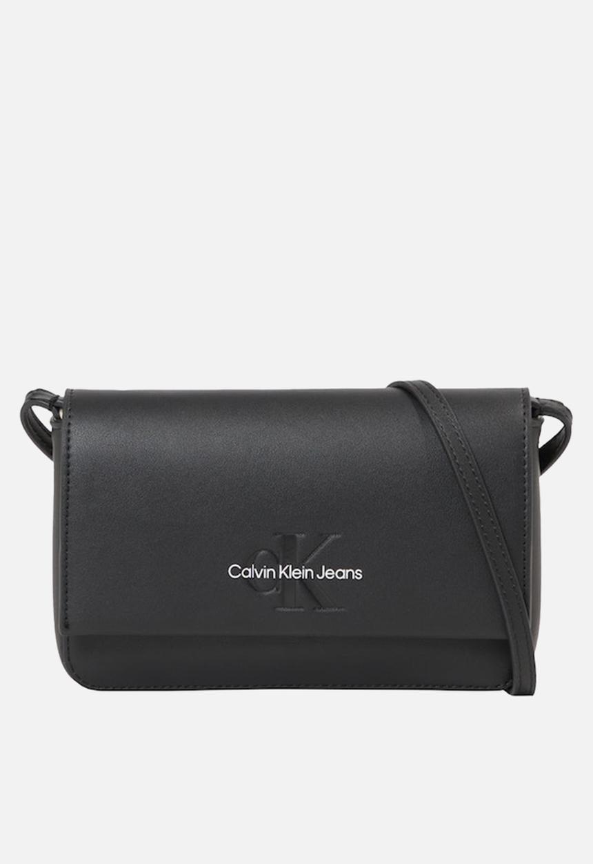 Calvin Klein - Scuplted flap phone - black