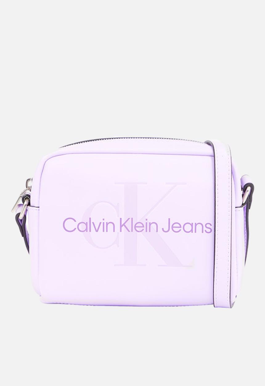 Calvin Klein - Scuplted camera bag - pastel lilac