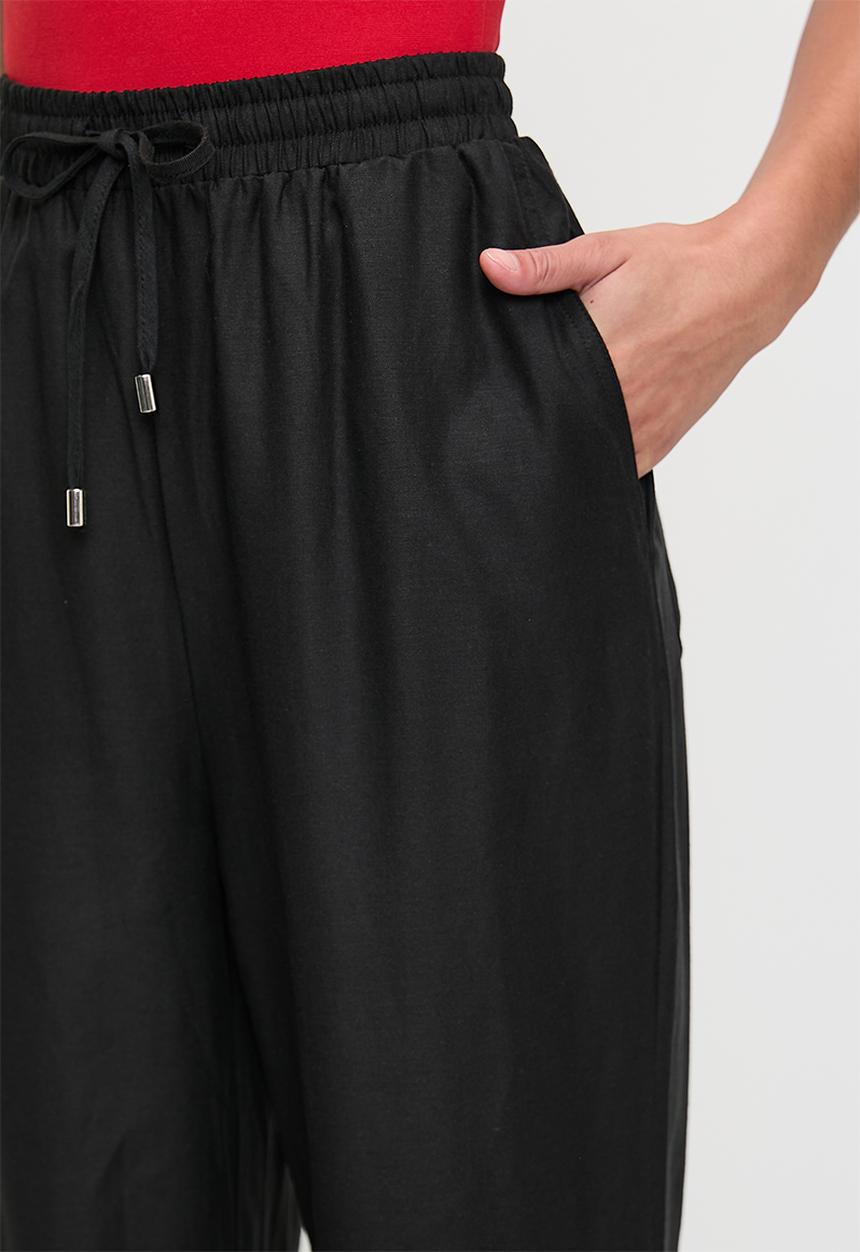 Me&B - Straight Leg Linen Pants In Black - Black