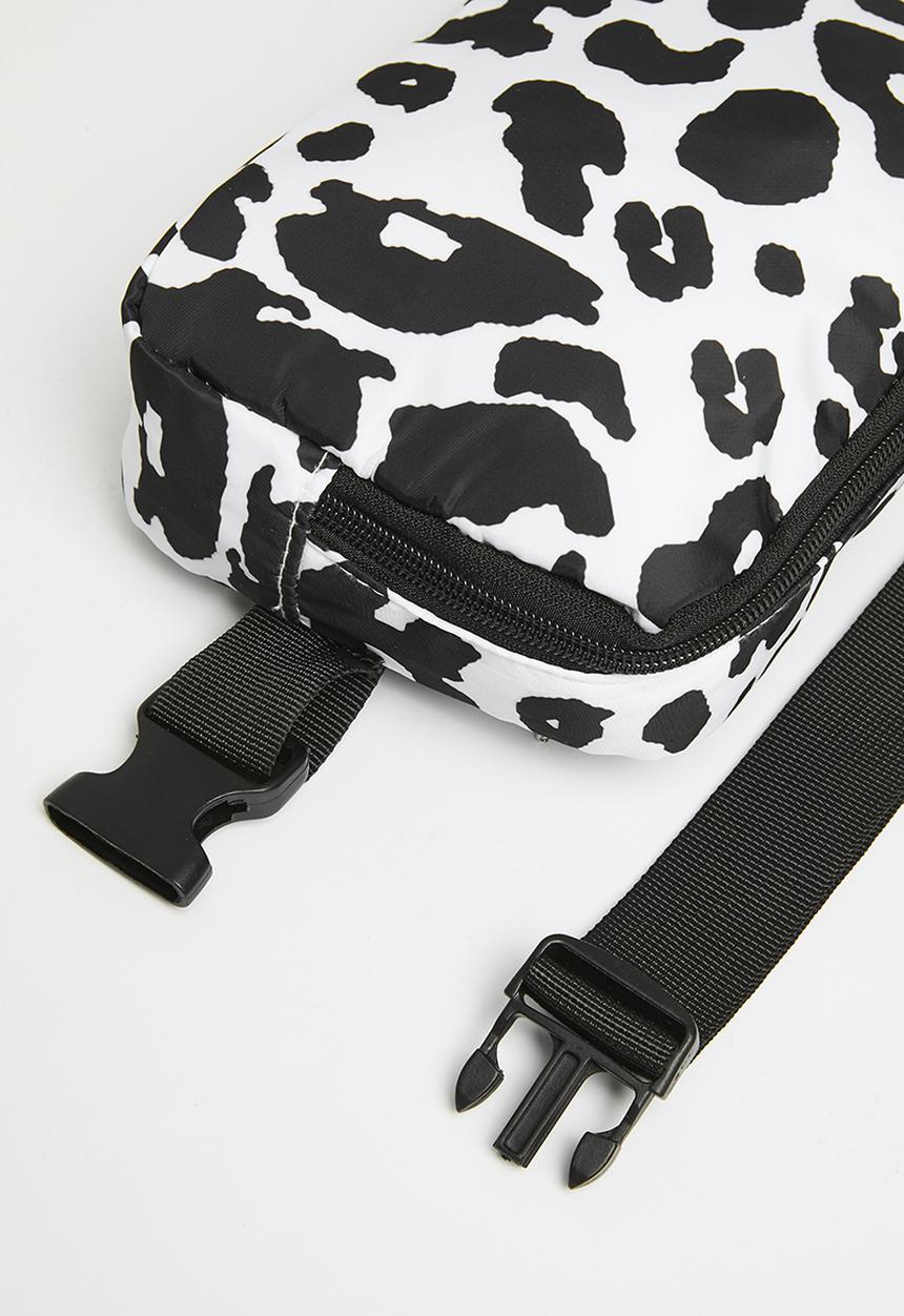 Pop Candy - Moon bag-black & white