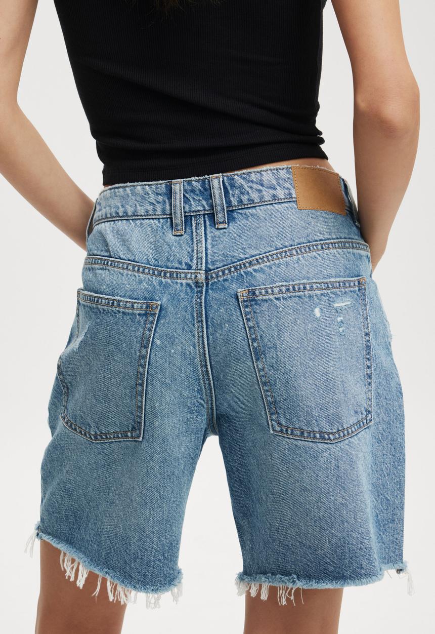 Cotton On - Relaxed Denim Short - Blue Haze Rip