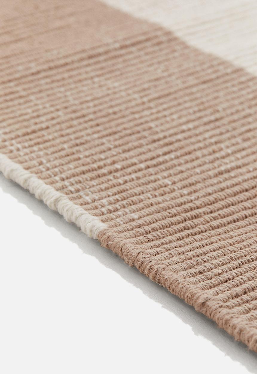 H&M - Checked flat weave runner rug - beige plaid
