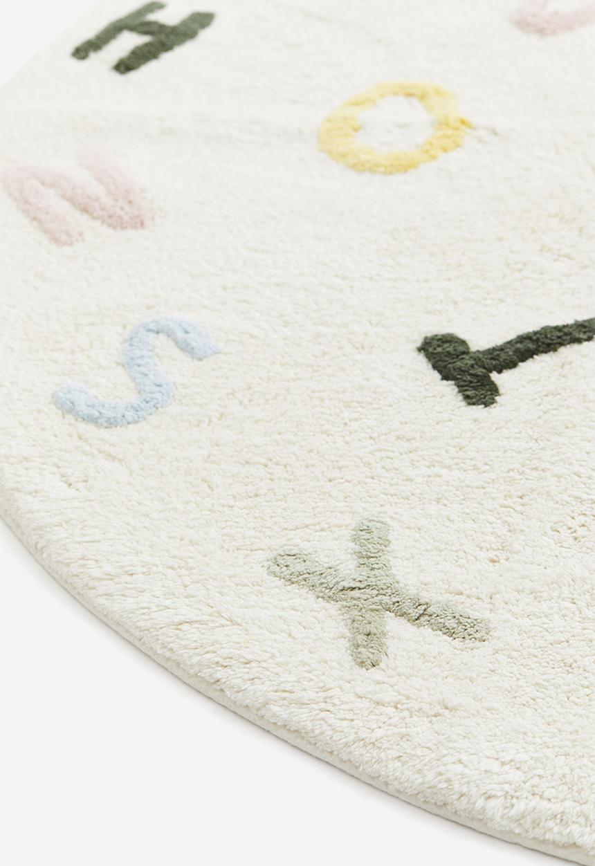 H&M - Tufted alphabet rug - light beige alphabet
